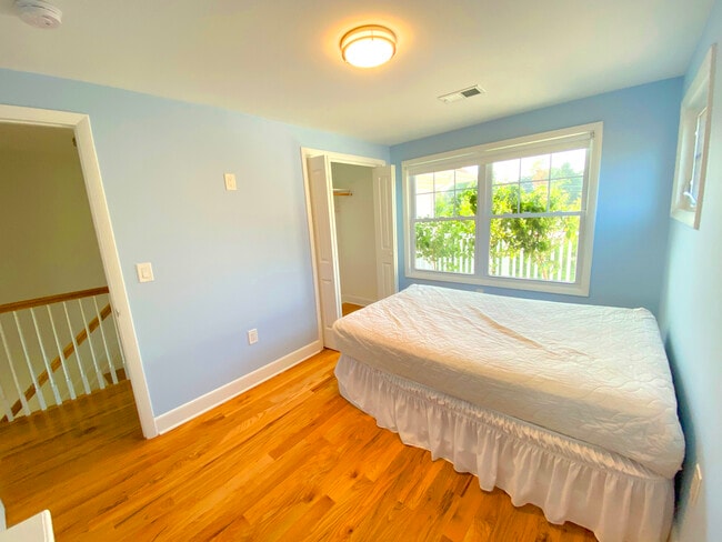 Photo - 1860 Cider Mill Rd