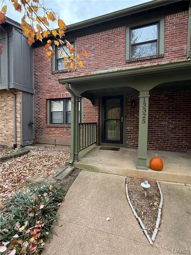 Building Photo - 13325 Hiddendale Ln