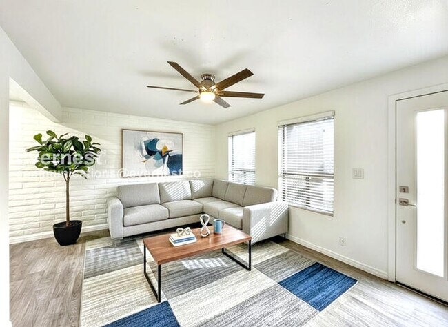 Photo - 534 E Huntington Dr Unidad 12