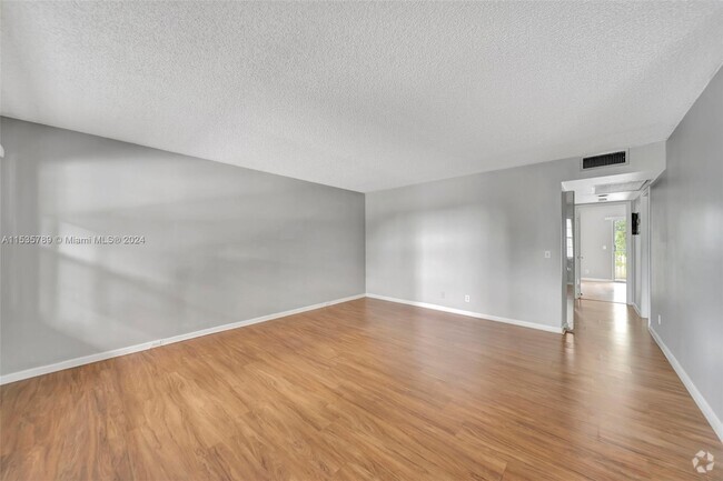 Building Photo - 13155 SW 7th Ct Rental