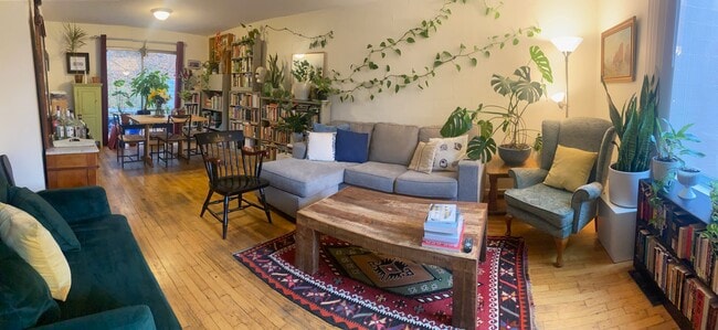 212 Giles St Furnished Free Parking