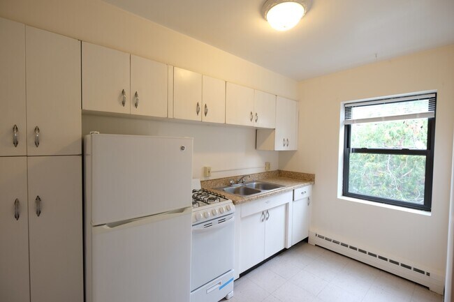 Laurel Apartments