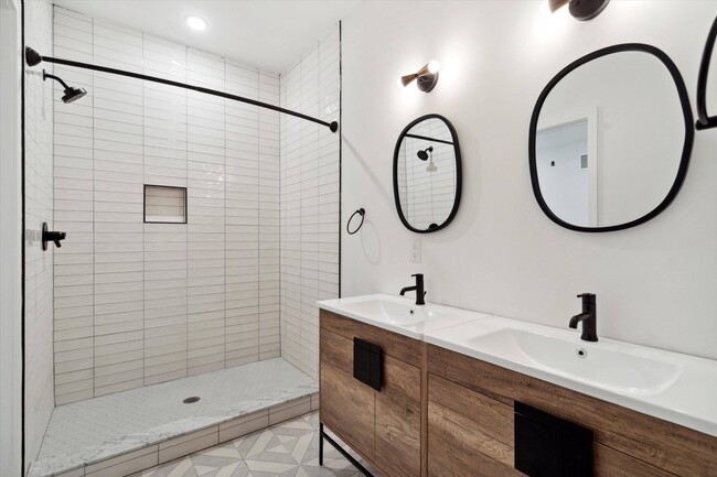 Photo - 1338 N 15th St Unit A2