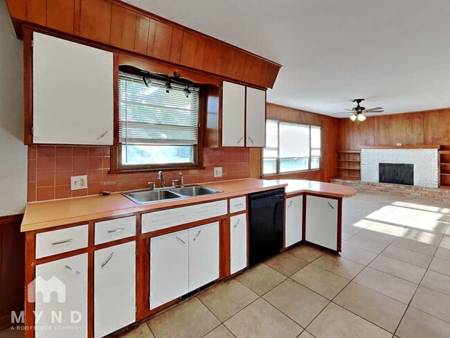 Photo - 1966 S Mayfair Ave