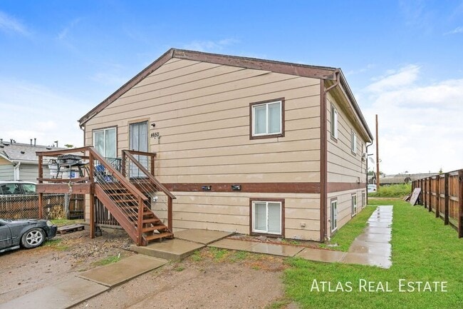 Building Photo - 4650 Vine St Unit B Rental