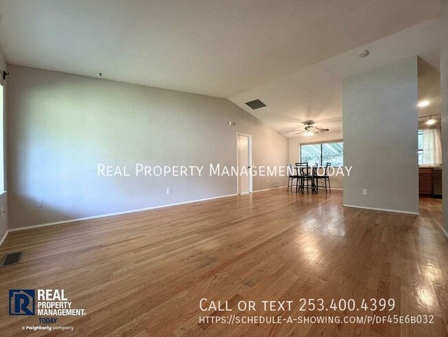 Photo - 9129 Skokomish Wy NE