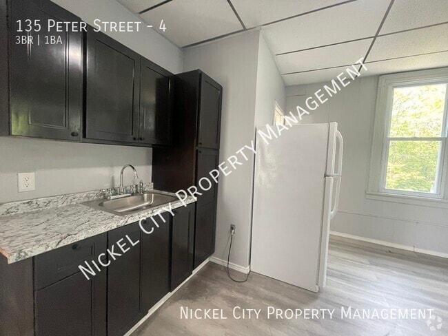 Building Photo - 135 Peter St Unit 4 Rental
