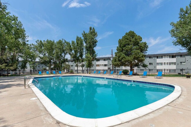 Park Place at Expo Apartments | Aurora, CO, | la piscina - Park Place at Expo Apartments