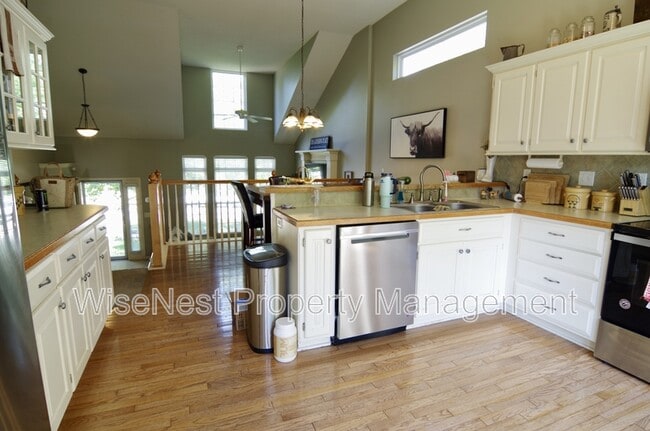 Photo - 21247 W 120th St