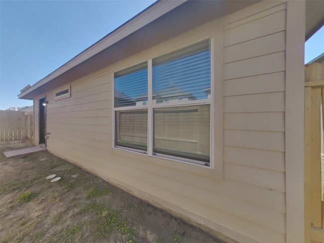 Building Photo - 2331 Gianna Way