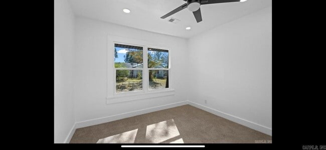 Photo - 2501 S Maple St