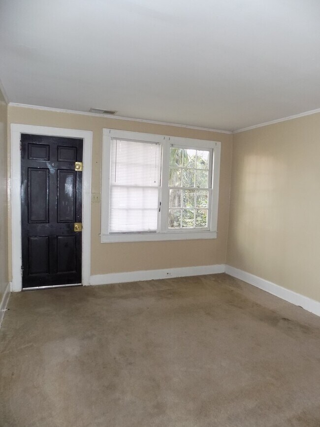 230 S Gregg St Unit 1/2A
