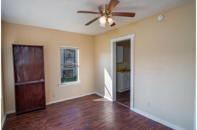 Photo - Great Home Near AT&T Center and Downtown!