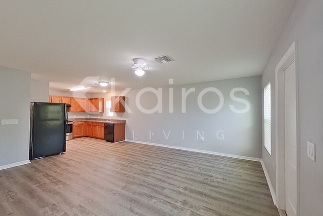 Photo - 305 NE 23rd Terrace