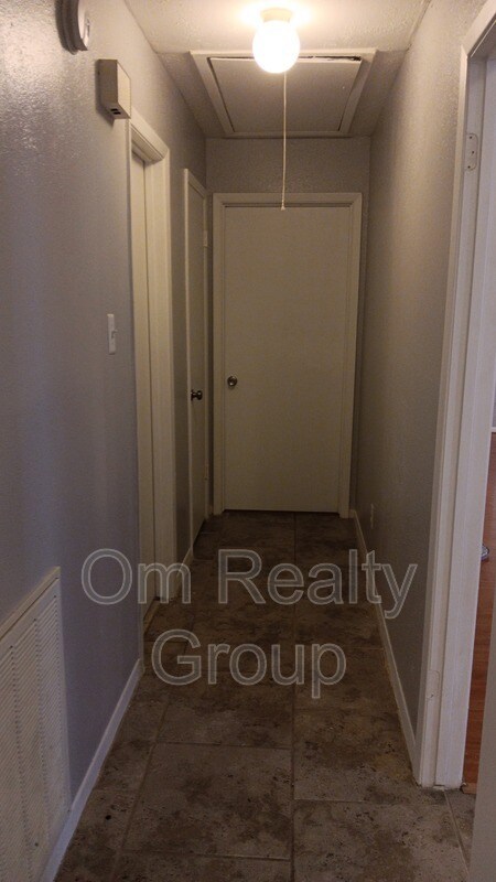 Photo - 7107 Briarfield Dr