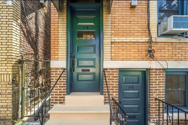 Building Photo - 64 Wallis Ave Unit 1 Rental