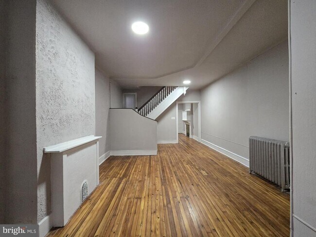 Photo - 2536 W Cumberland St