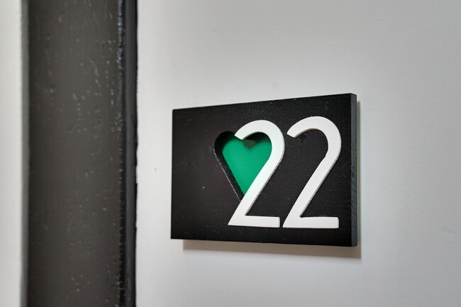 Unit 22 - 210 E Grace St