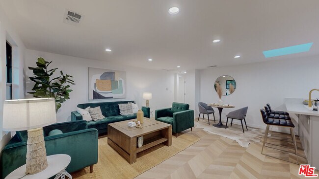 Photo - 1235 N Citrus Ave