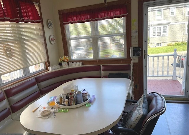 Photo - 518 Davisville Rd