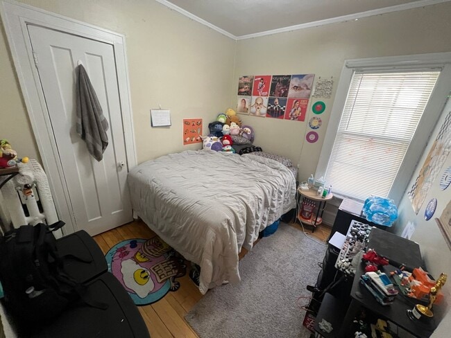 Photo - 2937 N Frederick Ave Unidad Upper