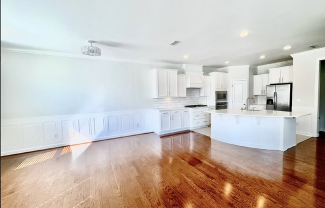 Photo - Charming 3-Bed End-Unit Townhome in Apex!