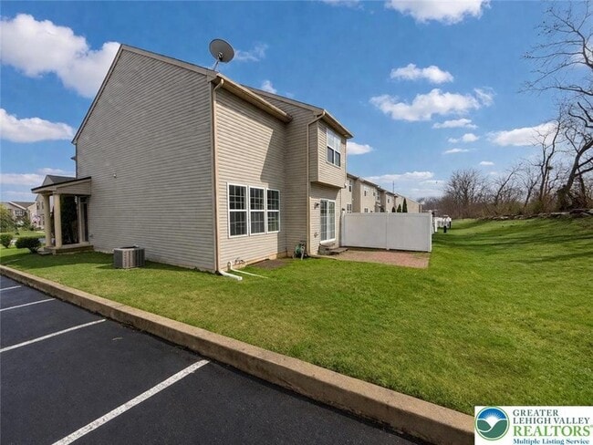 Photo - 5133 Dogwood Trail