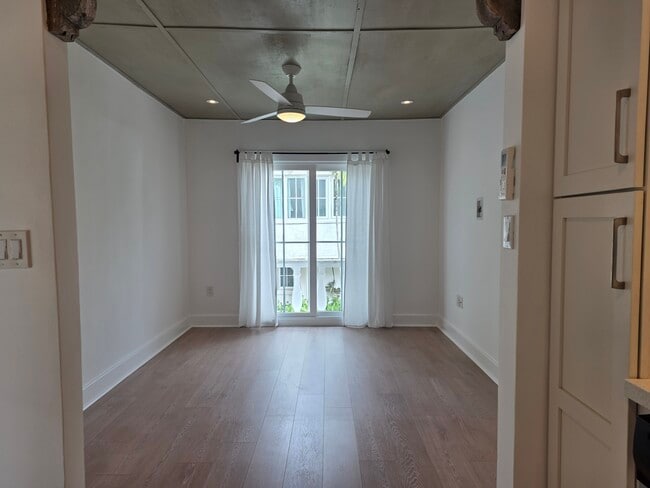 Photo - 912 NE 81st St Unit #3