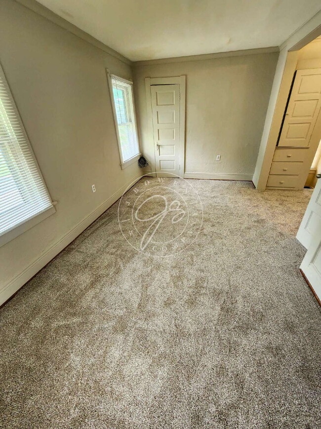 Photo - Spacious 3-Bedroom Home with Bonus Room and 1.5 Baths