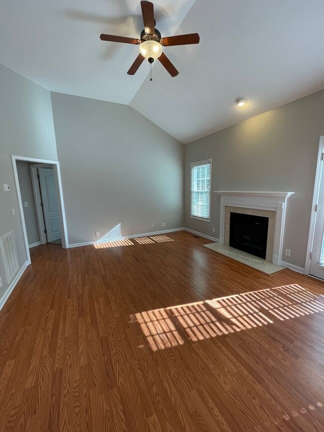 Photo - Cozy & Convenient: 3-bedroom, 2-bathroom H...