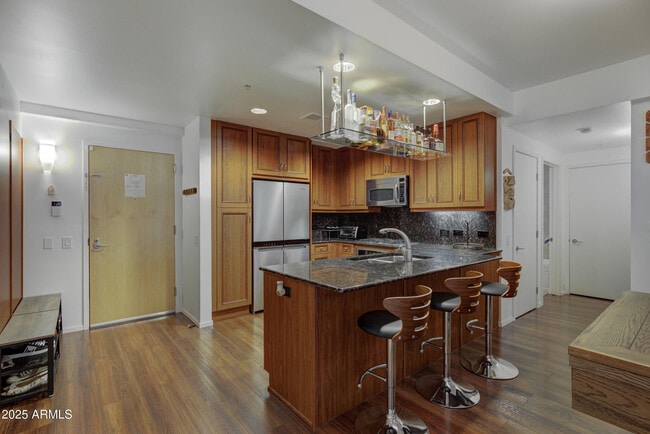 7147 E Rancho Vista Dr Unit 4007