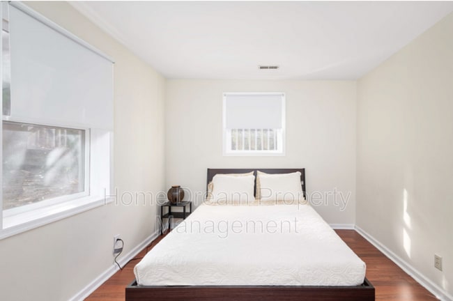 Photo - 11 Endicott Ln