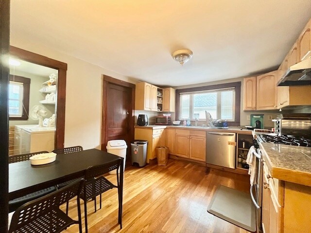 Photo - 10 Stockwell St Unit 2