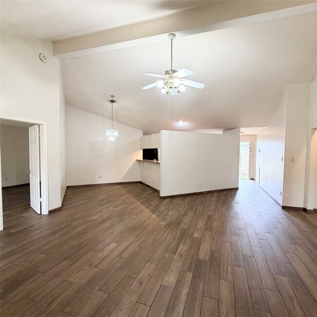 Photo - 16914 Summer Dawn Pl