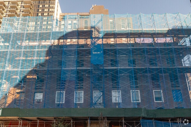 Vista de cerca del edificio - 285 Schermerhorn St