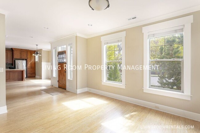 Photo - 2635 NE Sumner St