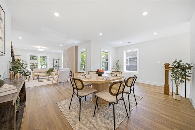 Photo - 54 Rangeley Rd