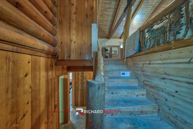 Photo - 324 5th Ave S