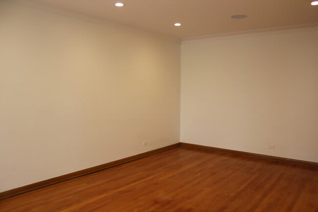 Photo - 7615 W Devon Ave