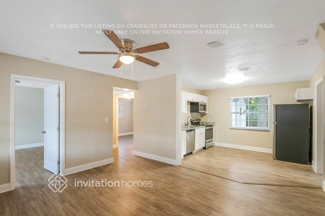 5235 44th Ave N