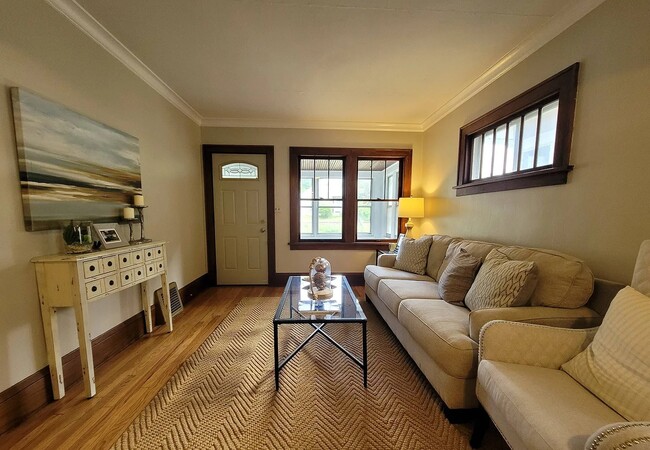 Photo - 1362 Jefferson Ave