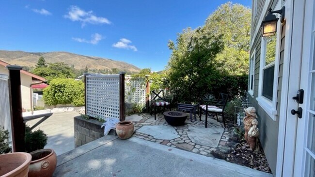 Photo - Furnished 1 Bedroom Flat Near Downtown SLO ** All Utilities Included