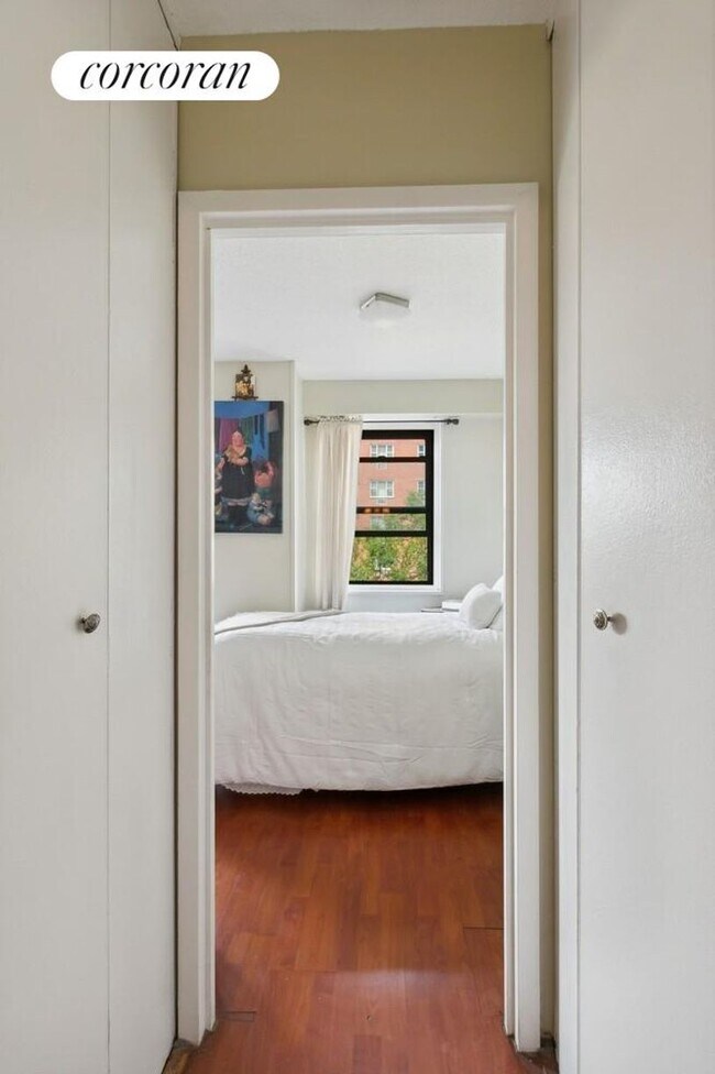 Photo - 39-60-60 54th St