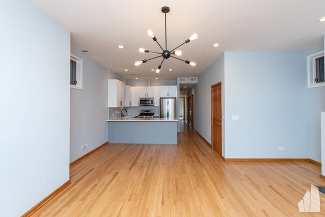 Photo - 2338 N Greenview Ave