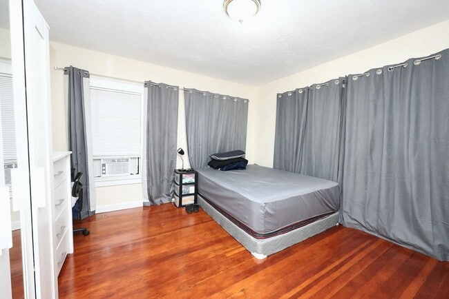 Photo - 173 Porter St Unit 4