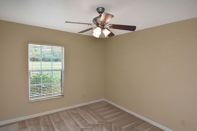 Single Family Home in North Cape Coral MOVE IN SPECIAL 50% OFF FIRST MONTH