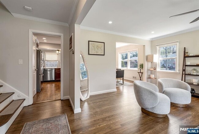 Photo - 542 Nagle St