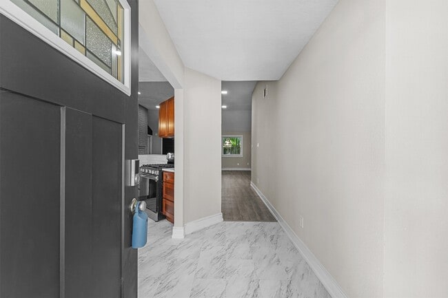 Photo - 16026 Beechnut St