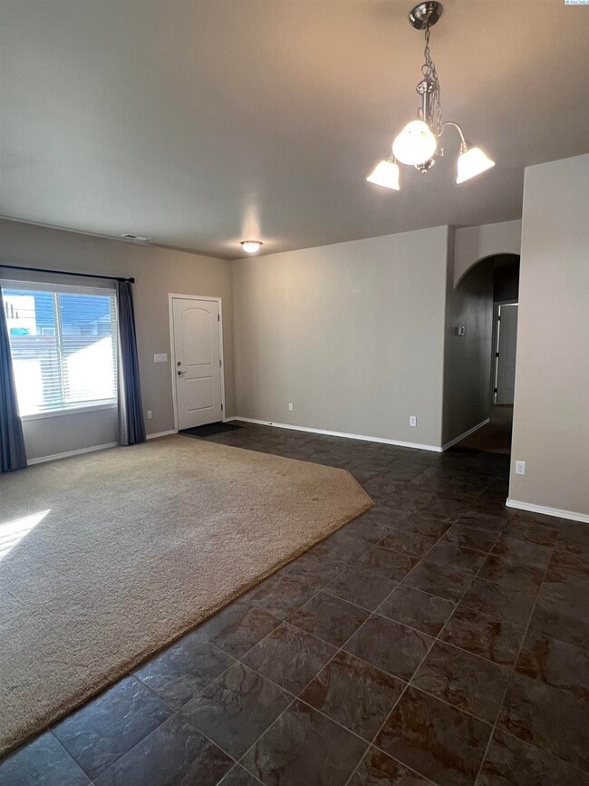 Photo - Sourthridge Area for rent