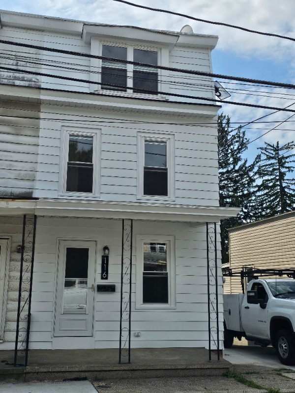 Building Photo - 116 E Liberty St Rental